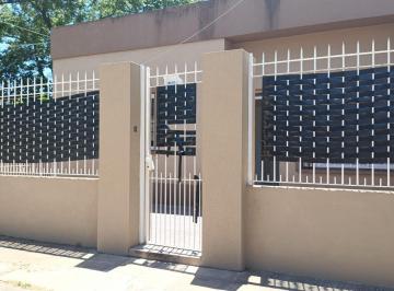PH de 3 ambientes, Ituzaingó · Alquilo Hermosa Casa en PH. Al Frente.