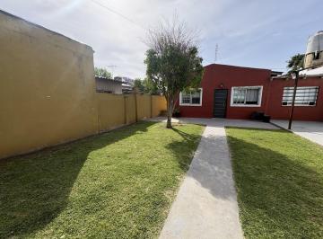 Casa · 75m² · 4 Ambientes · 1 Cochera · Casa a La Venta de 4 Amb en San Antonio de Padua - Merlo