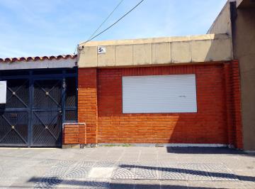 Casa · 96m² · 4 Ambientes · 1 Cochera · Casa en Villa Santos Tesei