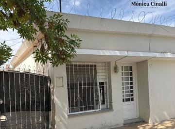 Casa · 57m² · 3 Ambientes · Casa en Villa Regina