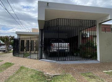 Casa de 4 ambientes, Ciudad de Santa Fe · Venta Casa en Esquina Sobre Avellaneda y Llerena