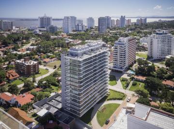 Departamento · 62m² · 3 Ambientes · 1 Cochera · Punta del Este - Venta Apartamento de 2 Dorm. con Amenities