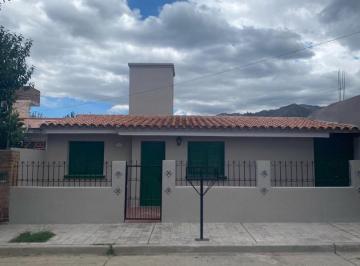 Casa · 160m² · 6 Ambientes · Excelente Casa Amoblada en Cafayate