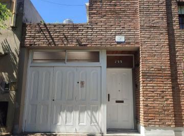 Casa · 224m² · 6 Ambientes · Venta Casa 3 Dorm. Calle 6 E/ 524 y 525 Tolosa