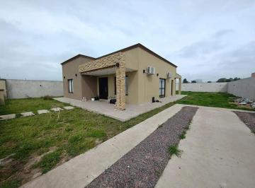 Casa · 100m² · 3 Ambientes · 3 Cocheras · Venta Casa 3 Ambientes Ezeiza Canning