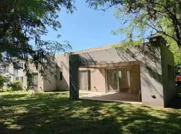 Casa · 193m² · 6 Ambientes · 2 Cocheras · Casa en Venta en San Matias, Escobar 5 Ambientes a Estrenar Canton Puertos