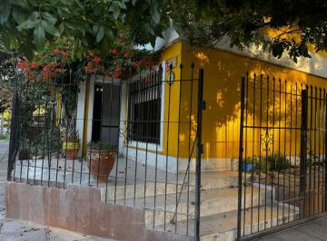 Casa de 3 ambientes, Córdoba · Casa de 70 m² con 2 Dorm. en Alquiler, Parque Capital
