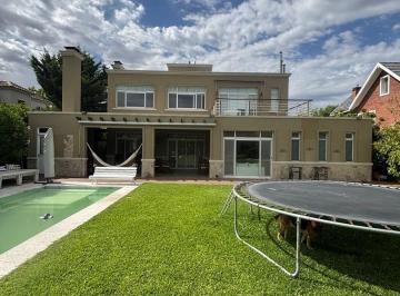 Casa · 300m² · 7 Ambientes · 2 Cocheras · Casa Chalet en Alquiler en Talar del Lago 1, General Pacheco, Tigre