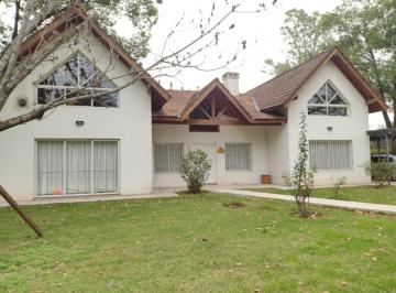 Casa · 320m² · 4 Ambientes · Casa en Venta en La Lonja en Pilar, G. B. a. Zona Norte