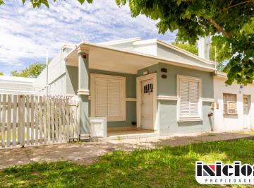 Casa de 3 ambientes, Mar de Ajó · Casa Acogedora en Zona Tranquila - C1037