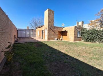 Casa de 4 ambientes, Córdoba · Casa 2 Dorm. en Venta Terreno de 244,42 m en Ampliación Matienzo!