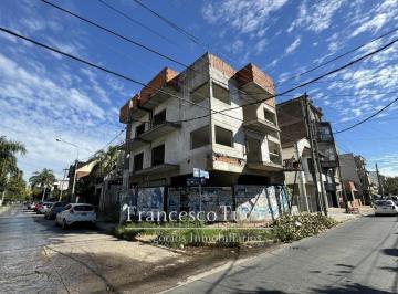 Edificio · 50m² · 4 Cocheras · Edificio a Concluir, 4 Departamentos con Cocheras y Local