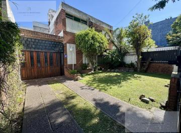 ENTRADA · Casa 5 Ambientes en Florencio Varela Centro, Lote 532 m².