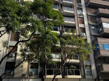 Departamento · 161m² · 7 Ambientes · Departamento en Venta - Av Chacabuco 150 - Tres Dorm. + Dependencia