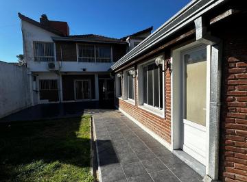 Casa · 360m² · 3 Dormitorios · Casa en Venta 3 Dorm. y Patio City Bell