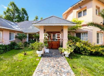 Casa de 5 ambientes, Pilar · Excelente Propiedad Estilo Campo - Acepta Financiación