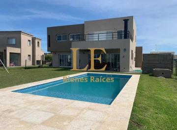 Casa · 252m² · 4 Ambientes · 4 Cocheras · Venta Casa a La Venta en El Canton a La Laguna