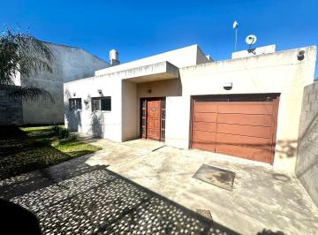 Casa · 136m² · 4 Ambientes · 3 Cocheras · Oportunidad Casa en Venta en Matheu