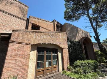 Casa · 330m² · 4 Ambientes · 2 Cocheras · Chalet en Venta 4 Ambientes Parque Leloir