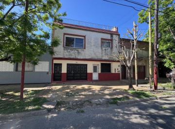 Departamento de 3 ambientes, Lanús · Departamento 3 Amb Al Frente en Primer Piso por Escalera, en Excelente Ubicación, a m de Av Yrigoyen