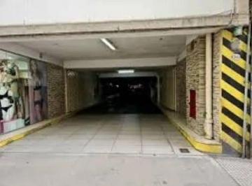 FRC-FRC-7718_2 · Av Santa Fe 2800 Recoleta Cochera U$15.000