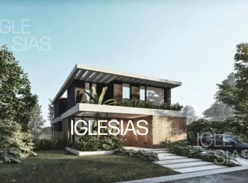 Casa · 228m² · 5 Ambientes · 1 Cochera · Casa en Venta en en Los Castaños, Nordelta