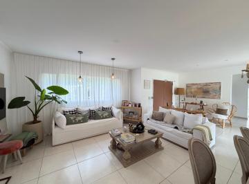 Casa · 747m² · 5 Ambientes · 2 Cocheras · Casa en Venta, 5 Ambientes, Haras Santa Maria, Escobar, Gba Norte