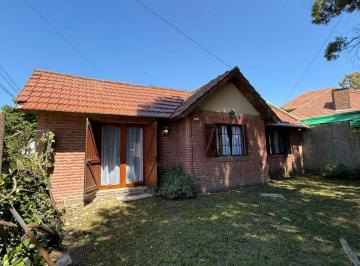 Casa de 4 ambientes, Mar del Plata · Clasico Chalet en Colinas de Peralta Ramos