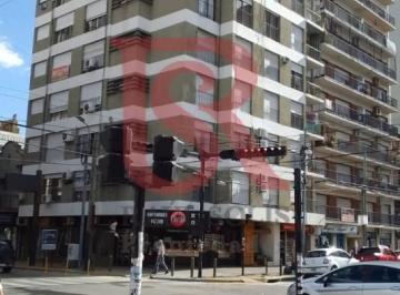 Departamento · 74m² · 3 Ambientes · Lg - Oportunidad! Dpto de 3 Ambientes en Excelente Ubicacion! Boedo 510 Esquina Manuel Castro Loma