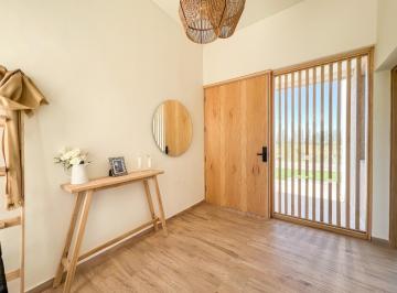Casa · 225m² · 5 Ambientes · 2 Cocheras · Casa en Lujan de Cuyo