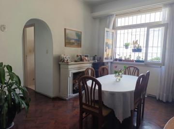 Departamento · 62m² · 3 Ambientes · Venta de Cómodo y Luminoso Dpto de 3 Amb con Dep en Caballito