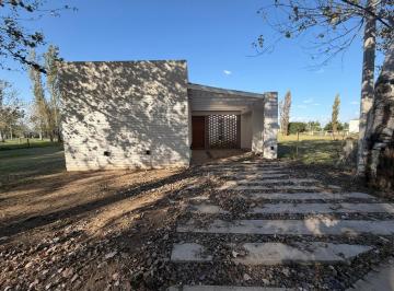 Casa · 480m² · 4 Ambientes · 2 Cocheras · Venta Casa Dos Dorm. en Barrio Cerrado Pinares del Sur