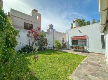 Casa · 90m² · 3 Ambientes · Casa en Venta en Lanús Este 3 Ambientes con Patio