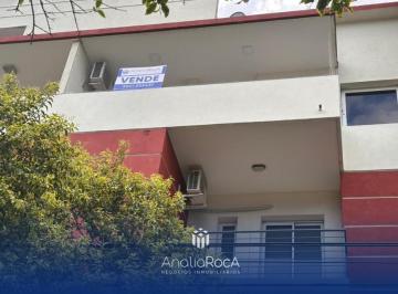 Departamento · 70m² · 2 Dormitorios · 1 Cochera · Departamento en Venta Dos Dorm. con Balcón a La Calle Céntrico