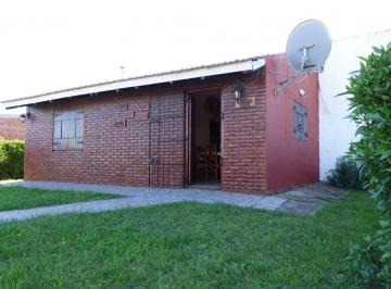 Casa de 4 ambientes, Atlántida · Casa en Barrio Atlántida, Sobre Calle Bahamas 258