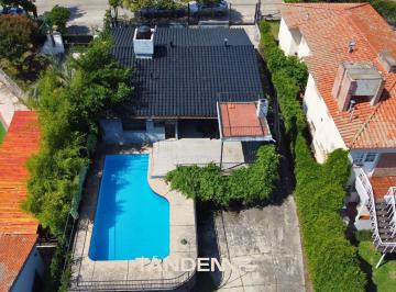 Casa · 172m² · 3 Ambientes · 2 Cocheras · Casa en Venta en Villa Carlos Paz - 2 Dorm. - Pileta