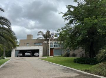 Casa · 434m² · 7 Ambientes · 2 Cocheras · Venta Casa 7 Ambientes en Los Pingüinos