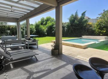 Casa · 351m² · 6 Ambientes · 1 Cochera · Casa en Venta en Talar del Lago 1, General Pacheco, Tigre
