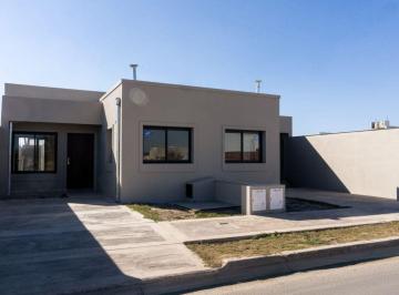 Casa de 6 ambientes, Salta · Casa con 93 m² y 2 Dorm. en Venta en Vía Aurelia