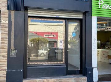 Local comercial · 33m² · 2 Ambientes · Excelente Local en Venta en El Centro Comercial San Juan