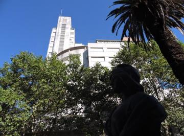 Departamento · 205m² · 6 Ambientes · Departamento en Edificio La Comercial