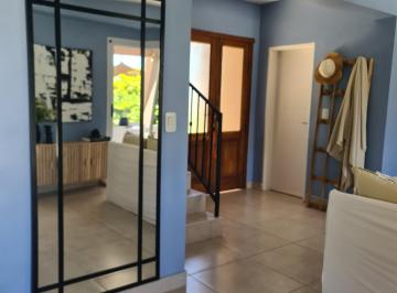 Casa en Venta de 5 ambientes  · Vendo Casa Dueño Directo, Sin Comisión, Barrio Santa Elena, Pilar del Este Pilar