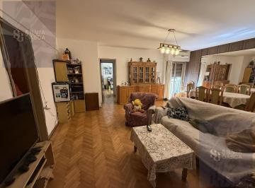 Departamento · 85m² · 4 Ambientes · 1 Cochera · Departamento - Flores