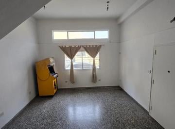 PH · 105m² · 4 Ambientes · 1 Cochera · Departamento PH en Venta en Parque Chas, Capital Federal, Buenos Aires