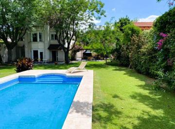 Casa de 10 ambientes, Ciudad de Mendoza · Venta Casa de Categoría 5 Habitaciones (3 en Suite) en Quinta Sección