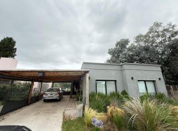 Casa · 110m² · 4 Ambientes · 4 Cocheras · Casa en Alquiler 3 Dorm Barrio San Ramiro Pilar del Este