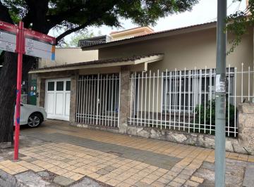 Casa · 214m² · 7 Ambientes · 1 Cochera · Casa - Capital