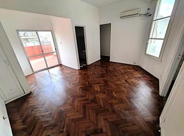 Departamento · 65m² · 3 Ambientes · Luminoso 3 Ambientes Al Fte. Balcon Aterrazado C/ Dependencia en Congreso - Apto Credito Bancario