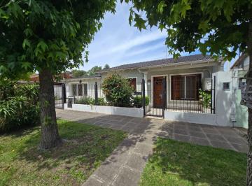 Casa · 100m² · 3 Ambientes · 2 Cocheras · Casa en Venta en San Antonio de Padua 3 Ambientes con Patio y Parrila
