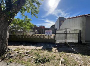 Casa · Casa Tres Ambientes a Reciclar - Lote Propio